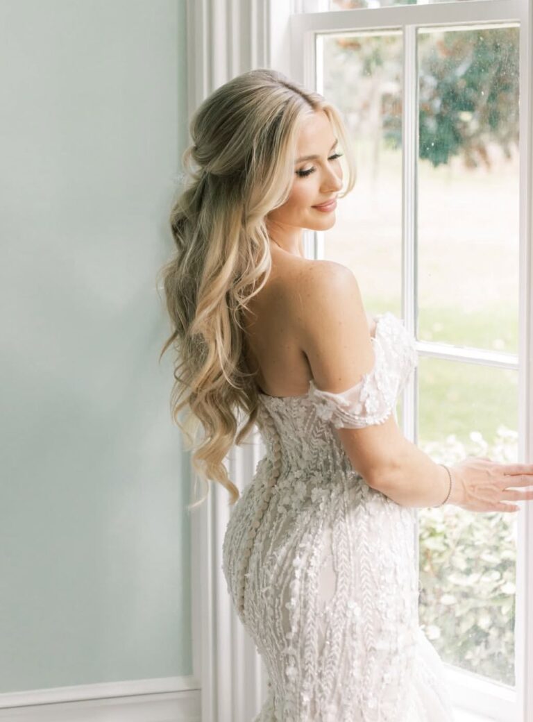 17 Stunning Half-Up Bridal Hairstyle ideas